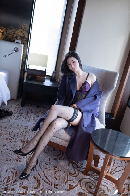 超好看的紧身瑜伽裤美女街拍海报