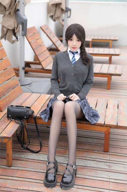 电影出轨的女人海报