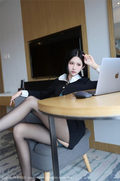 avav电影免费在线观看海报